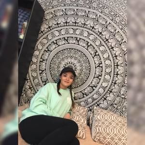 Meet your Posher, Josilyne